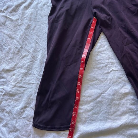 Lululemon Train Times Crop (17”) – Size 8 – Black Cherry or Garnet - Picture 9 of 11